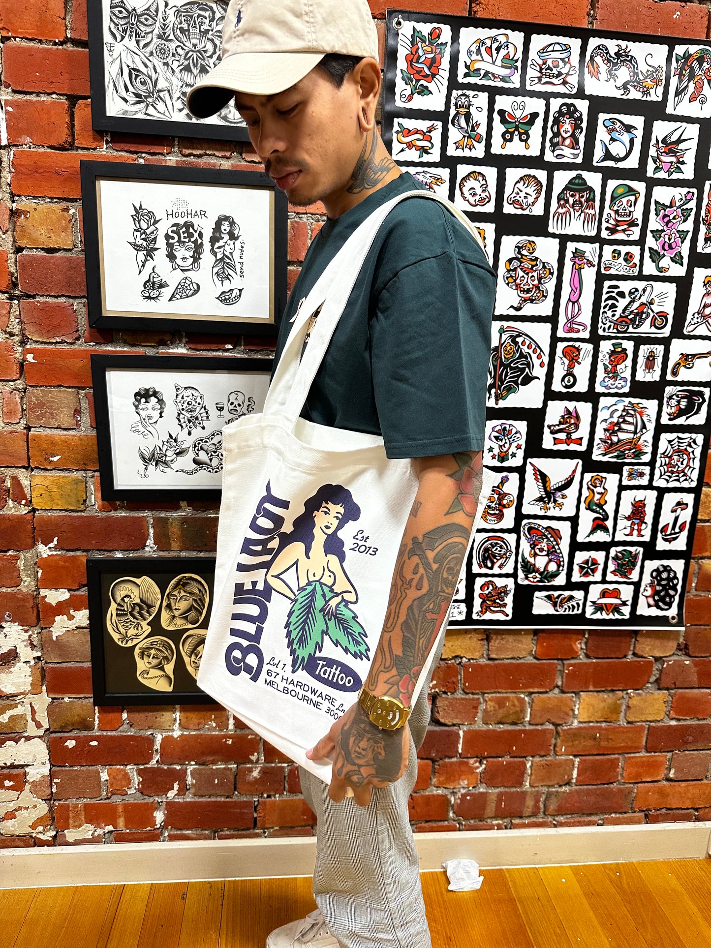 Tote White